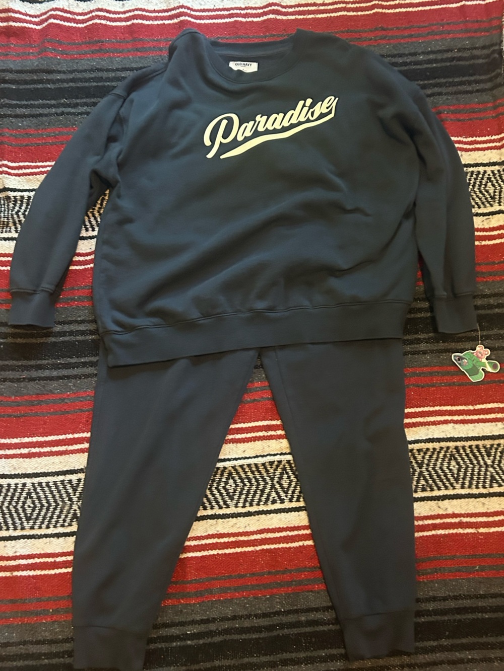 Old Navy Women’s navy Jogger 2piece Paradise sweats